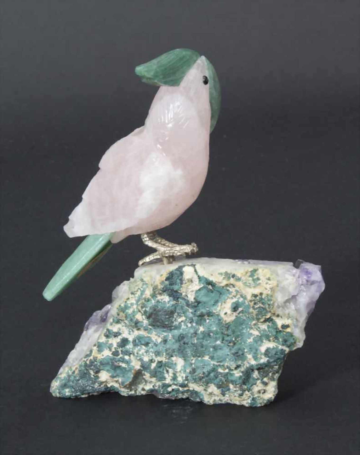 Edelsteinfigur 'Kakadu' / A gemstone figure 'Cockatoo'Technik: Rosenquarz, geschnitzt, Schnabel, - Bild 2 aus 3