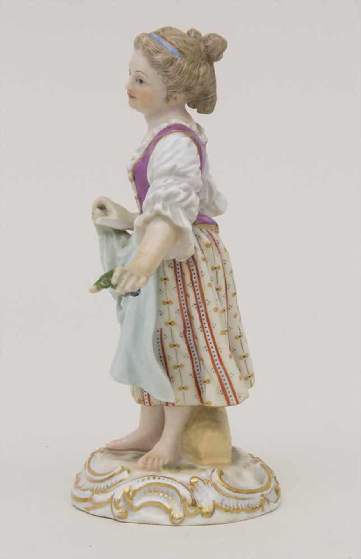 Gärtnerkind 'Mädchen mit Trauben' / A gardener child 'Girl with grapes', Meissen, um 1860Material: - Image 3 of 6