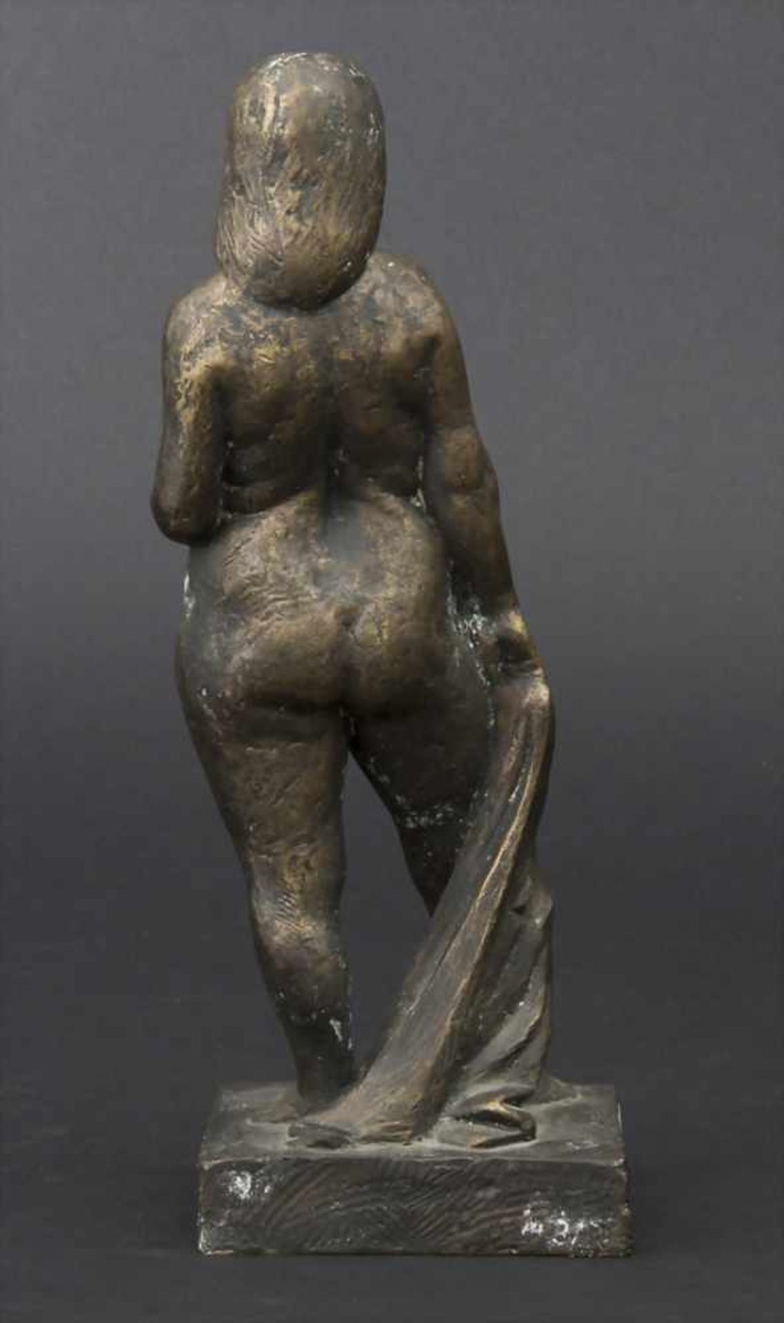 Clemens Strugalla (*1950), Weiblicher Akt 'Schwangere' / A female nude 'Pregnant woman'Technik: - Bild 5 aus 13