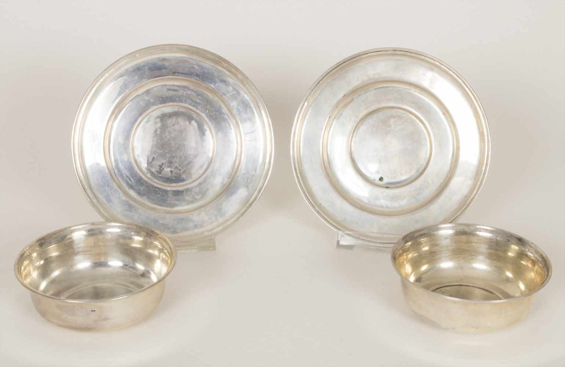 Paar Schüsseln mit Unterteller / A pair of silver bowls with saucersMaterial: Silber 800, - Image 2 of 4