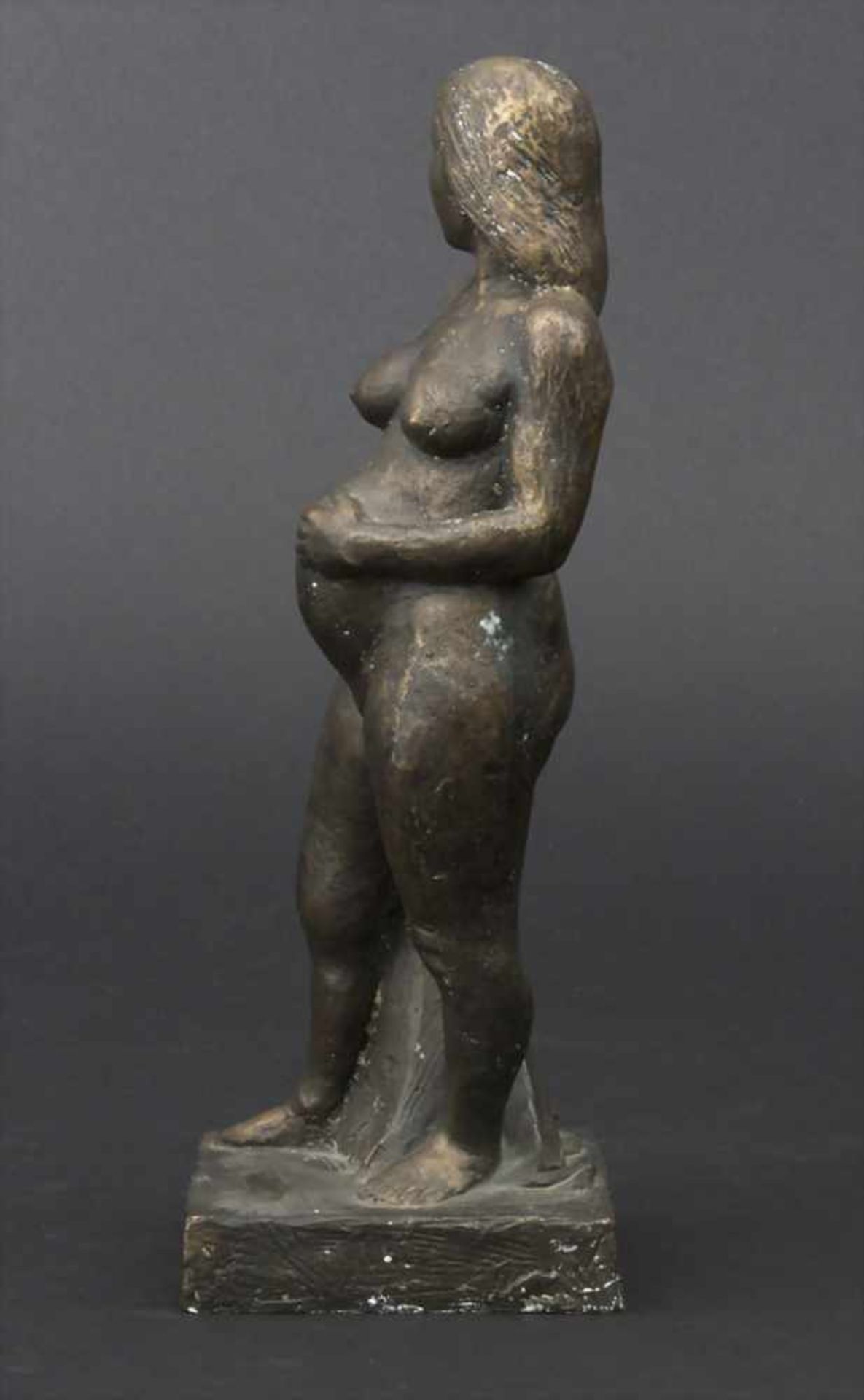 Clemens Strugalla (*1950), Weiblicher Akt 'Schwangere' / A female nude 'Pregnant woman'Technik: - Bild 3 aus 13