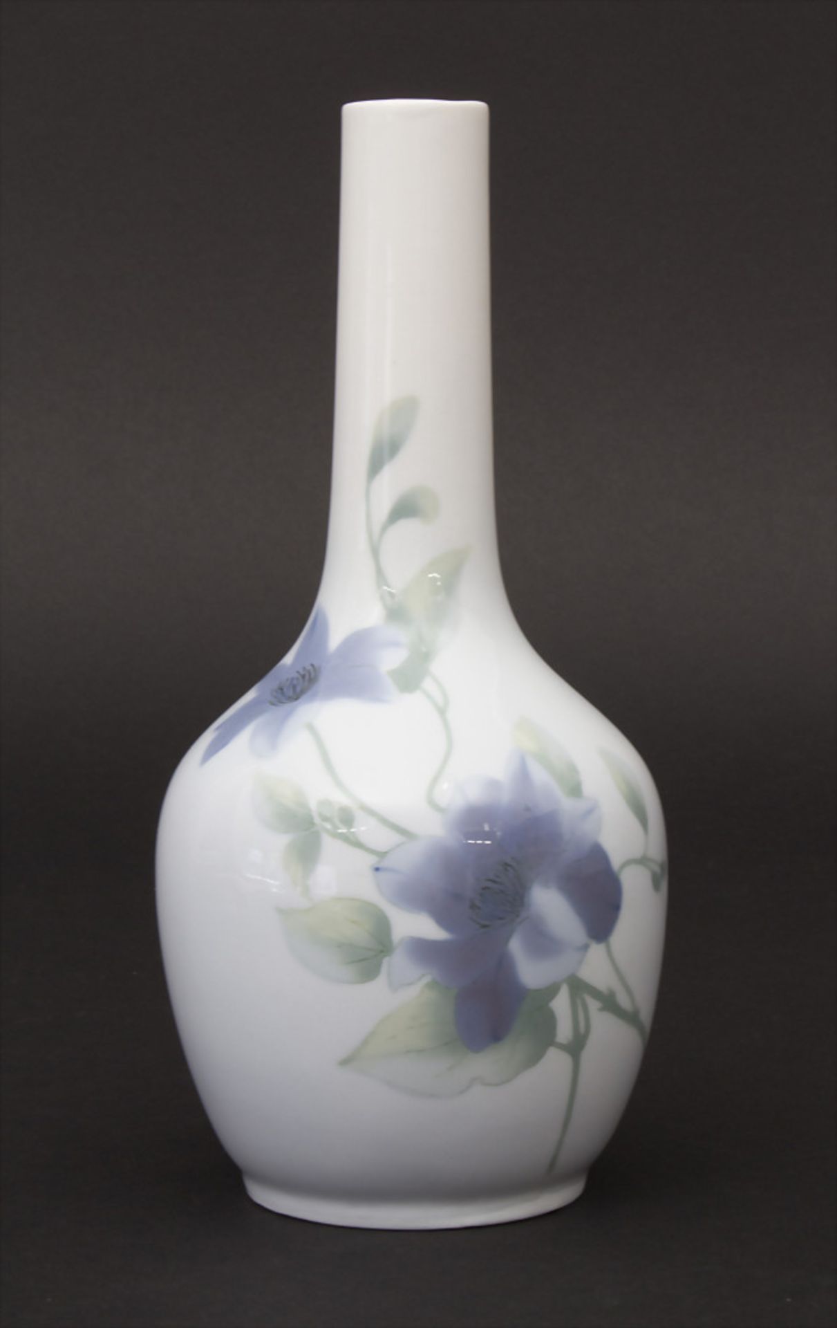 Jugendstil Vase mit Clematis / An Art Nouveau vase with Clematis, Metzler & Ortloff, Ilmenau, um