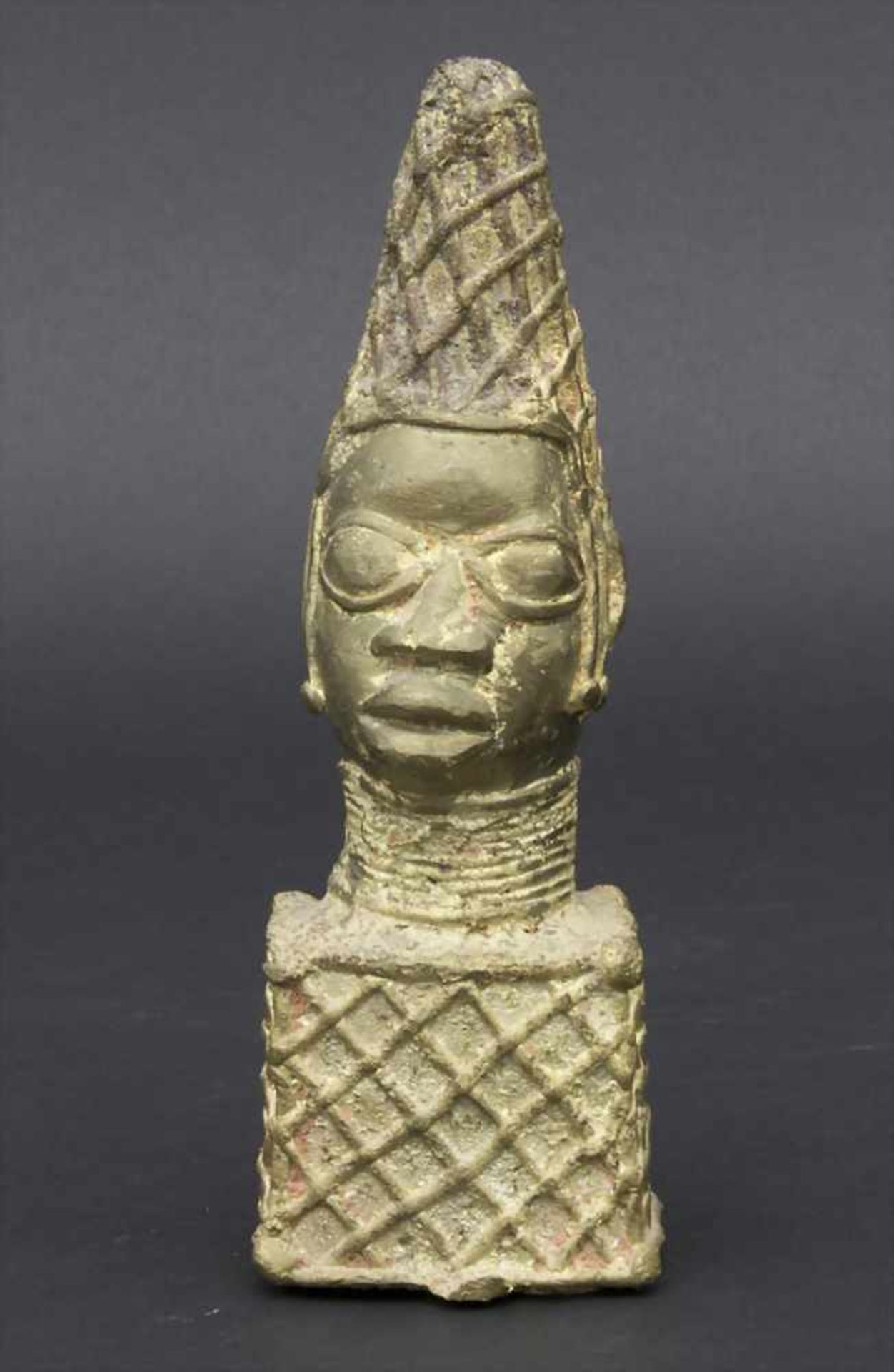 Kopf einer Königin / Gedenkkopf, BeninMaterial: Bronze,Maße: 18 cm,Zustand: Gussfehler- - -20.00 %