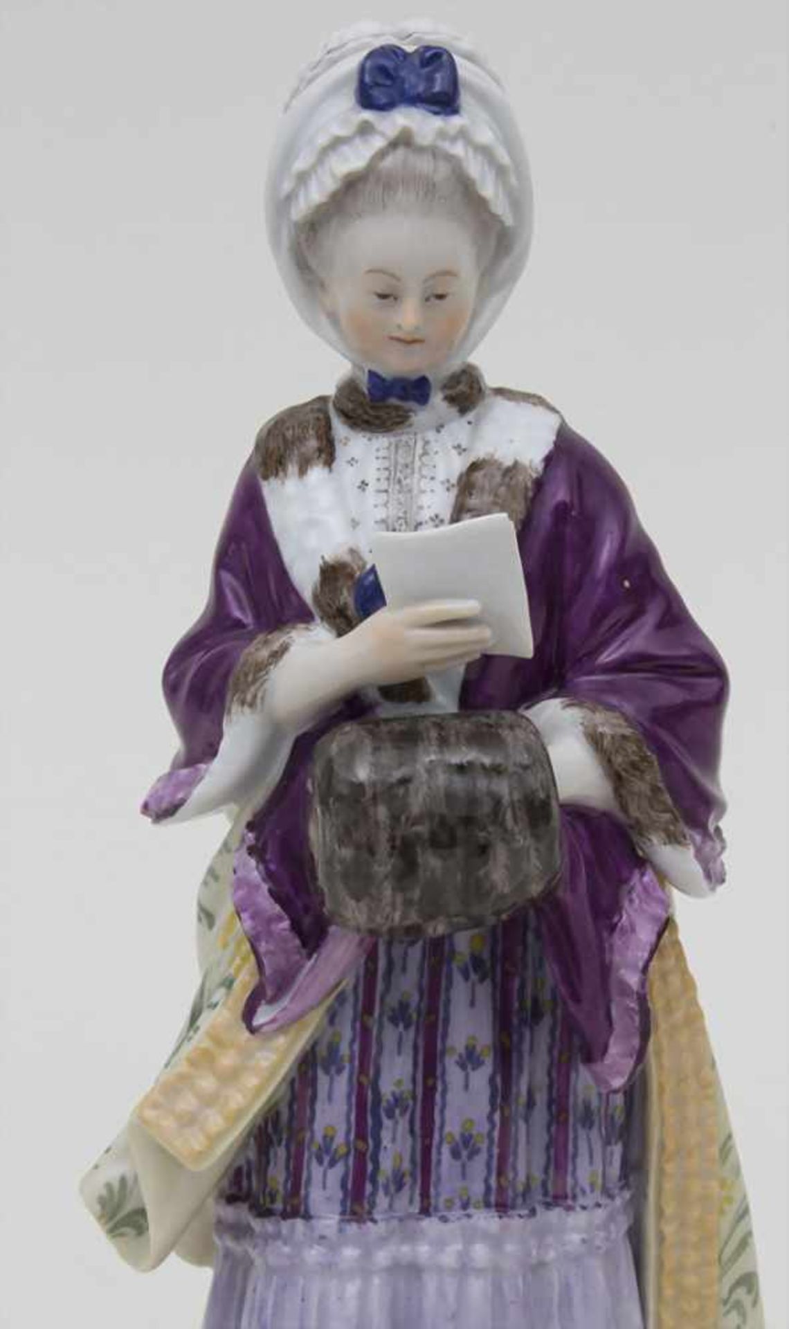 Dame mit Muff und Brief / A lady with a muff holding a letter, Meissen, um 1880Material: - Bild 2 aus 7