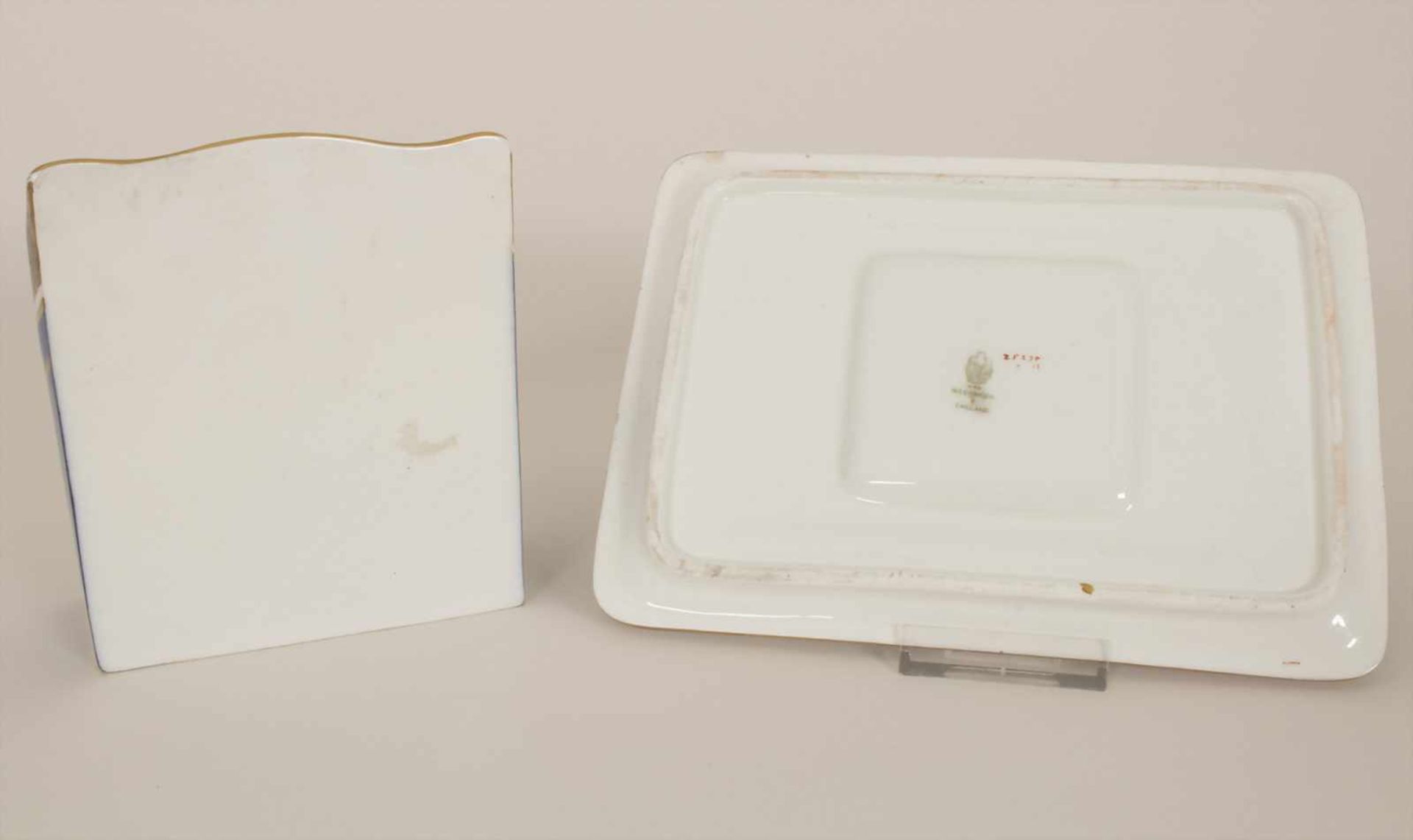 3tlg. Schreibtischset / A 3-pieces writing set, Wedgwood, 1919Material: Porzellan, farbig staffiert, - Bild 5 aus 6