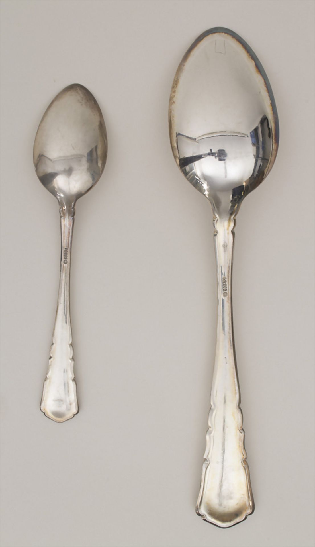 Silberbesteck für 12 Personen mit 2 Silberplatten / A silver cutlery for 12 people with 2 silver - Bild 11 aus 14