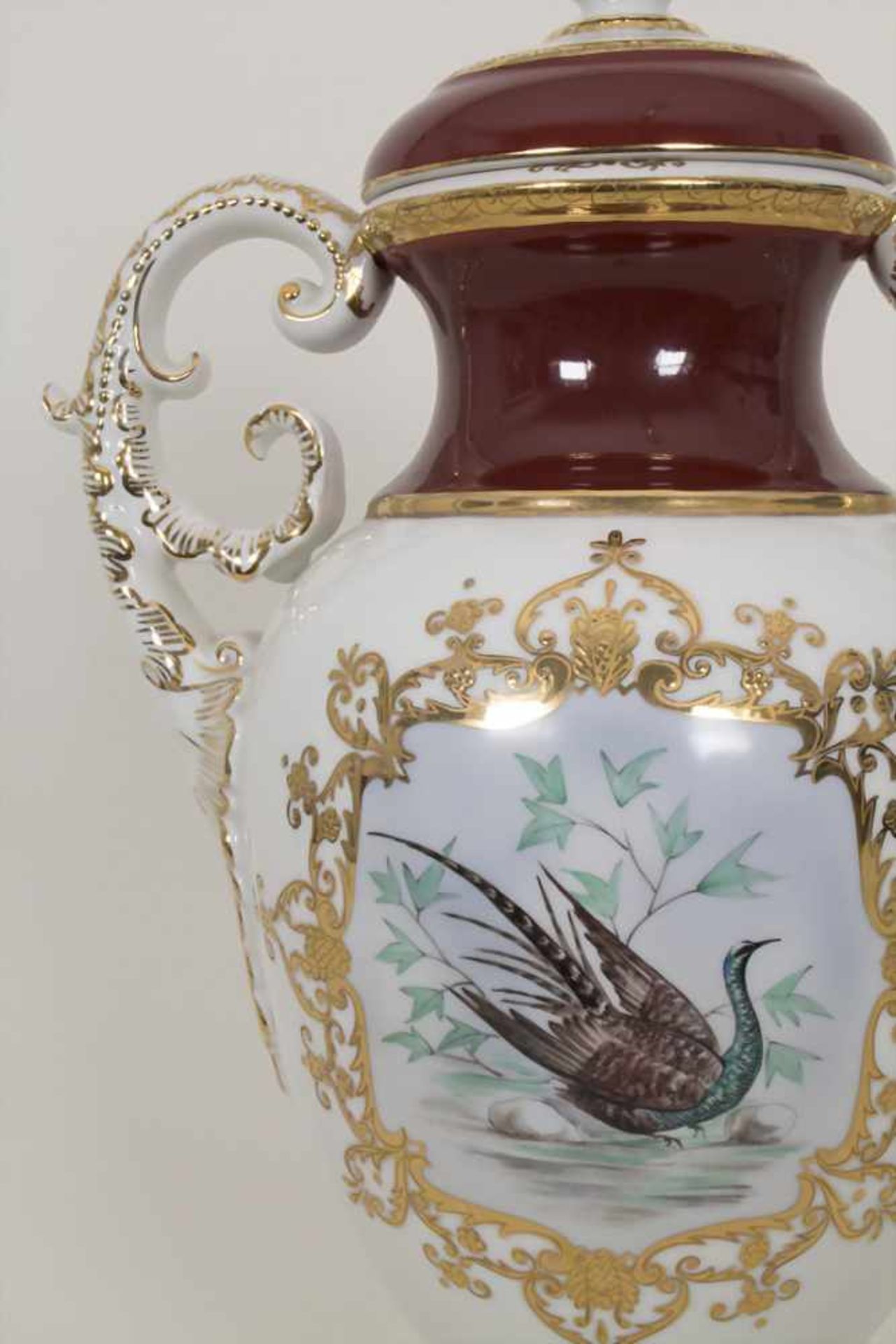 Große Henkelvase / A large vase, Bakos Eva, HerendMaterial: Porzellan, polychrom bemalt, - Bild 2 aus 8
