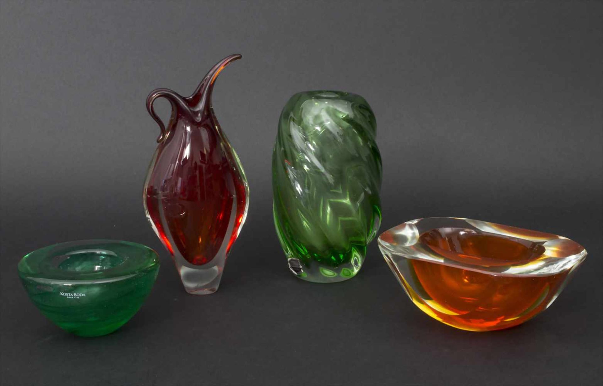 Konvolut 4 Glasgefäße / A set of 4 glass vessels, Murano/Kosta Boda/Hospodka, 1950/60er