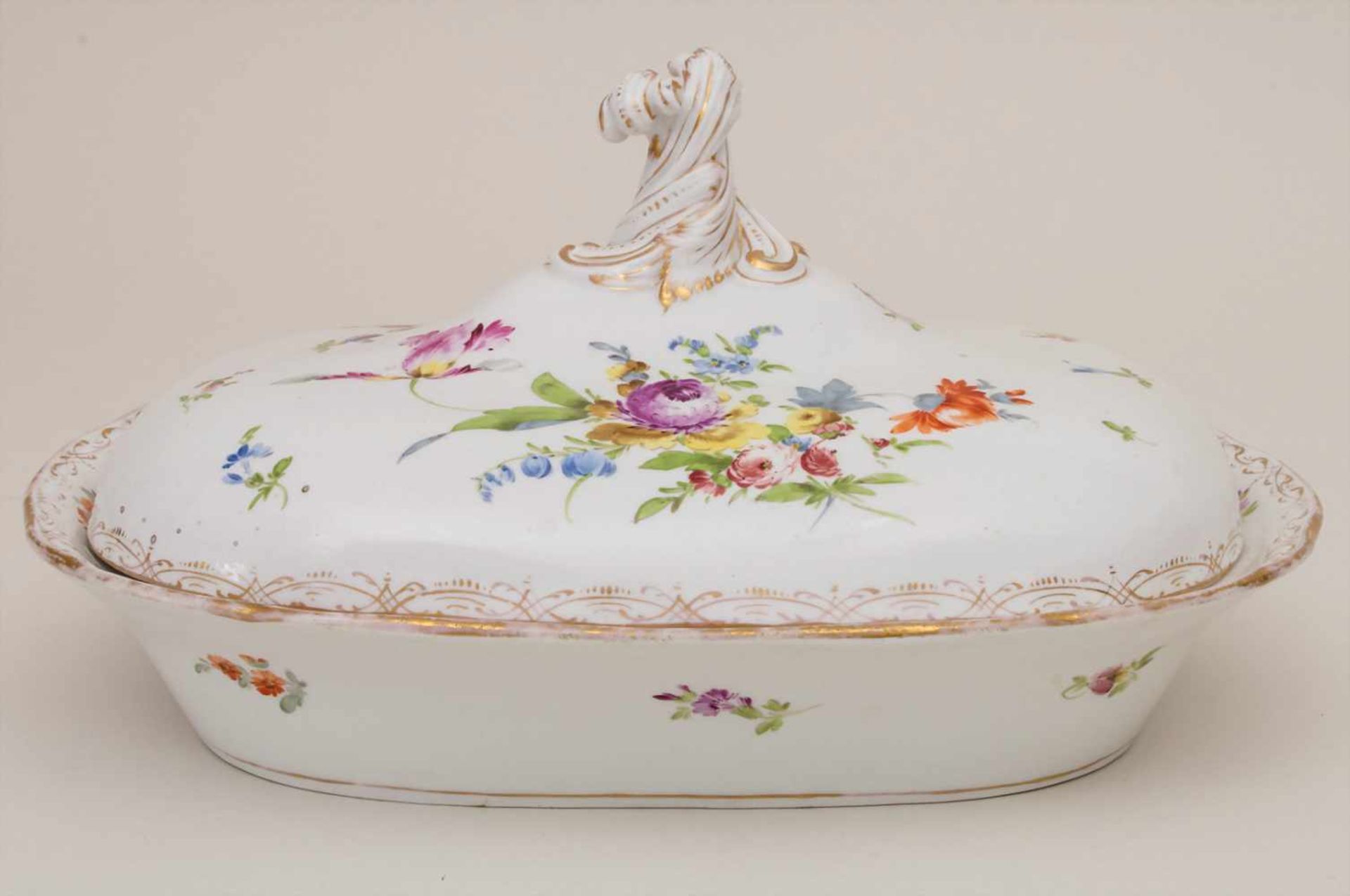 Deckelterrine mit Blumenbouquets / A tureen with flowers, Meissen, 1860-1924Material: Porzellan, - Image 3 of 9