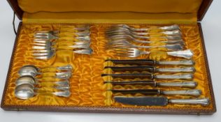 Besteckkasten für 6 Personendeutsch, 800er Silber, 550 g (ohne Messer gewogen), Meistermarke Carl