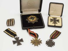 OrdensgruppeI. u. II. WK, Deutsches Kreuz in Gold, Hersteller 134 (Firma Klein/ Hanau), G. 45g, in