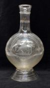 Glasflaschedeutsch um 1780, mundgeblasen mit geschwämmeltem Dekor, mehrstufiger Glockenfuß,