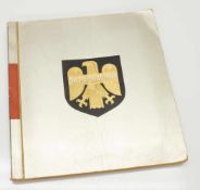 ZigarettenbilderalbumDie Reichswehr , Haus Neuerburg, Waldorf-Astoria und Eckstein-Halpaus 1933, 2