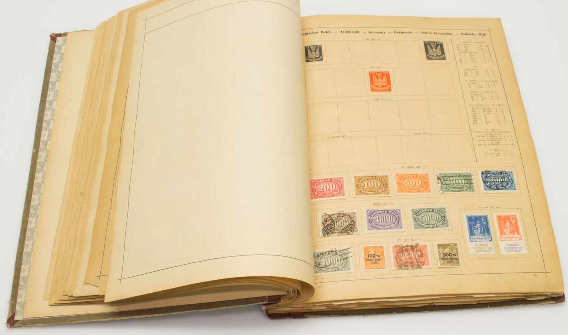 BriefmarkenalbumSchaubeck-Album, Ganze Welt, über 2000 Marken von den Anfängen bis ca. 1930er Jahre - Bild 2 aus 2