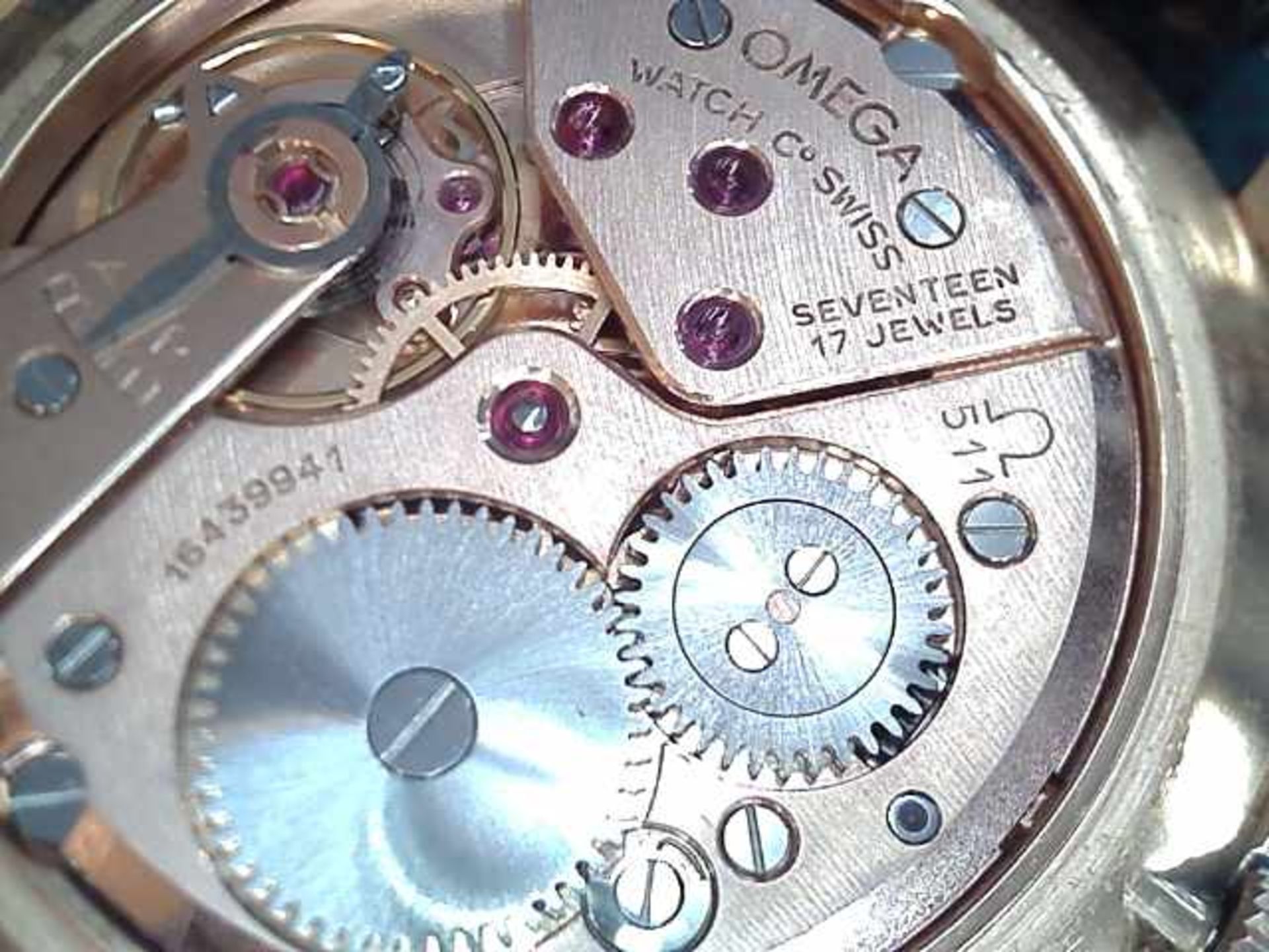 HerrenarmbanduhrOmega 511, Uhrenmanufaktur Omega/ Schweiz 1956, Werksnr. 16439941, 750er (18 kt.) GG - Bild 3 aus 3