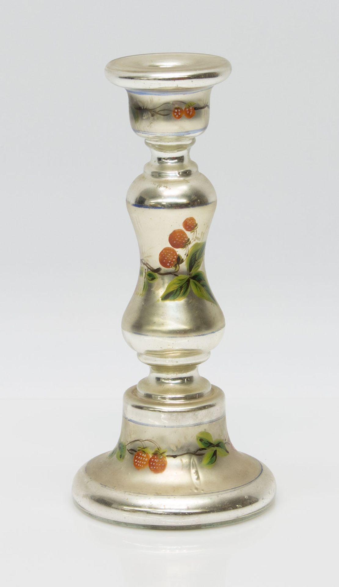 Kerzenleuchter2. Hälfte 19. Jh., Silberglas (Bauernsilber), handgemalte Früchteranken, H. 20 cm