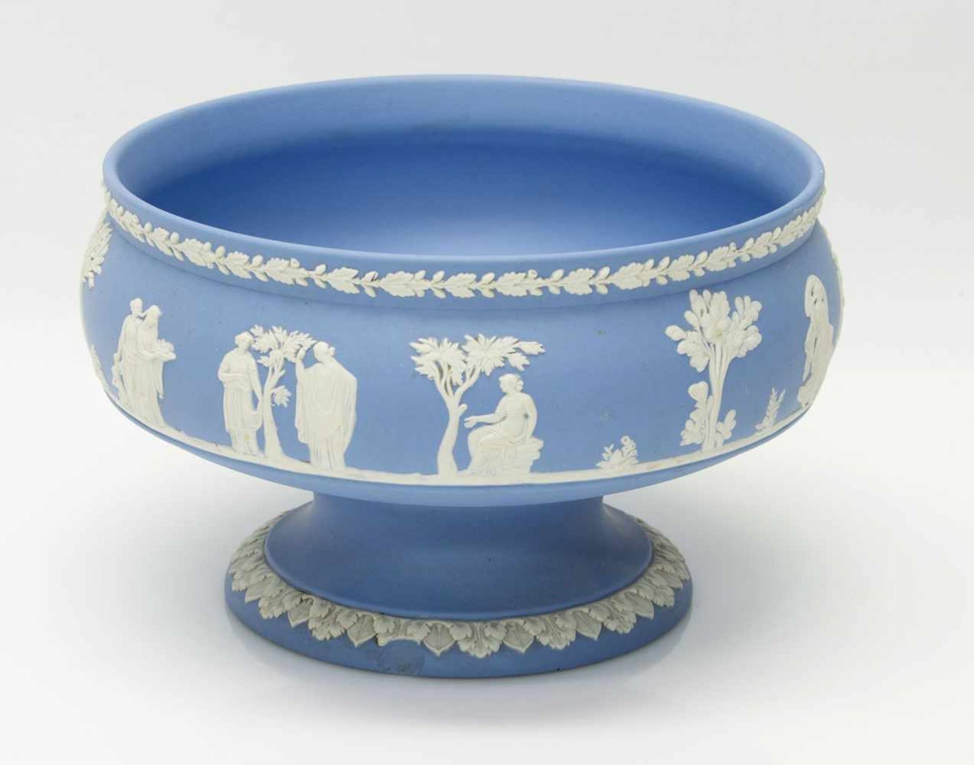 Aufsatzschale20. Jh., Manufaktur Wedgwood/ England, blaue Jasperware mit aufgelegter antiker - Bild 2 aus 2