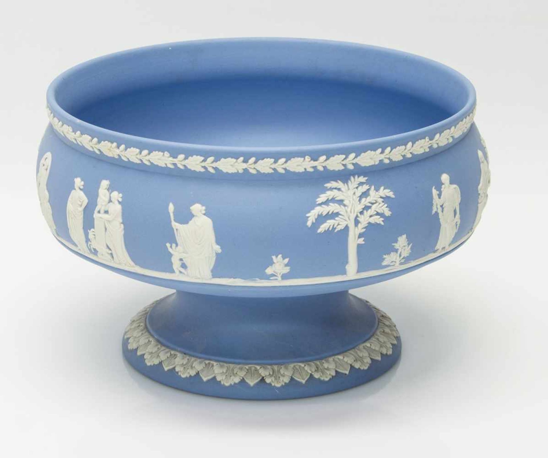 Aufsatzschale20. Jh., Manufaktur Wedgwood/ England, blaue Jasperware mit aufgelegter antiker