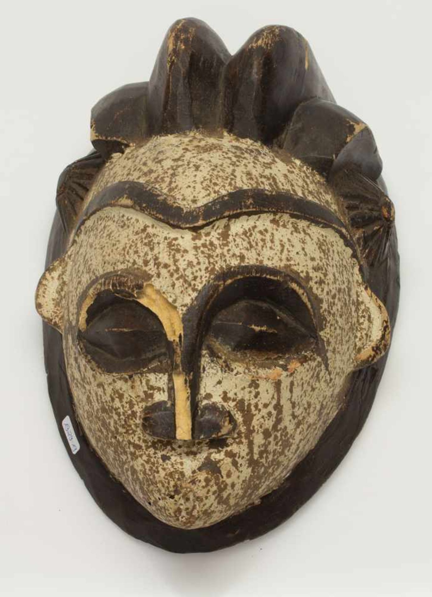 Okuyi-MaskePunu, Gabun 20. Jh., auch Mukudji genannt, weiße Fassung, H. 28 cm