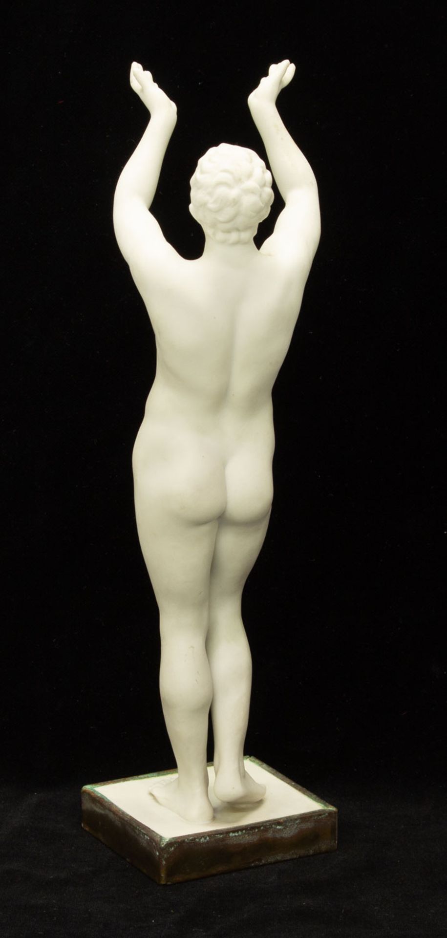 PorzellanfigurMuseumsreplik des „Betenden Knaben“ oder „Sonnenanbeter`s“, Original: Rhodos ca. 300 - Bild 2 aus 2