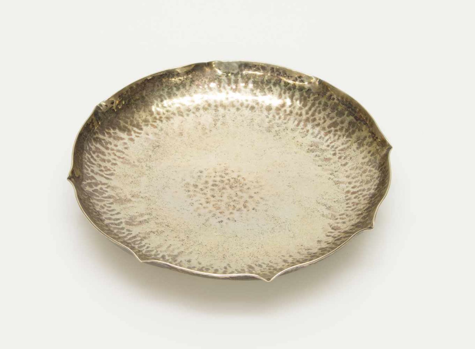 Petit Four Schälchen835er Silber, handgetrieben, D. 10,5 cm, G. 66,5 g