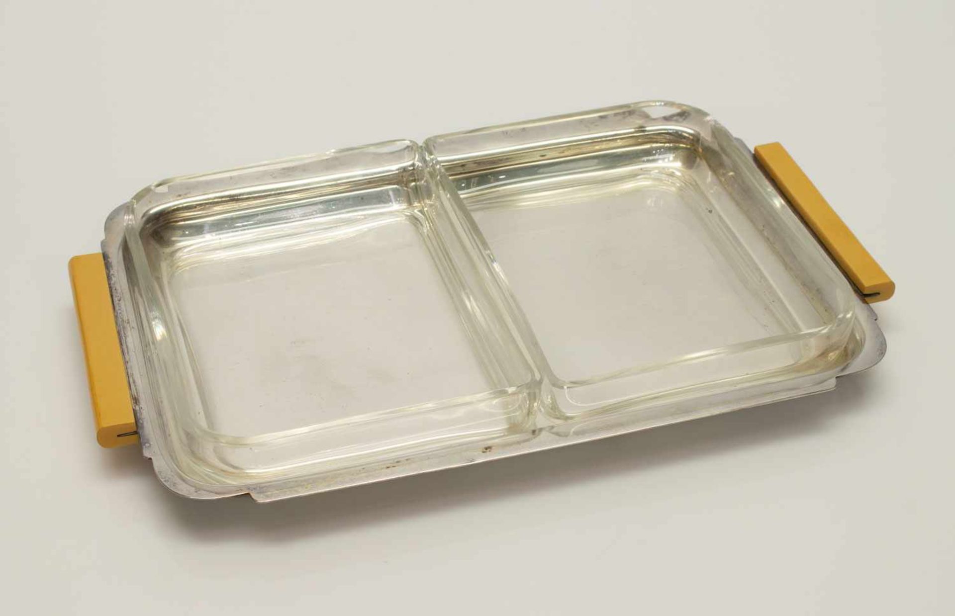 ServierplatteArt Deco um 1915, versilberte Platte mit Kunststoffhandhaben u. 2 Glaseinsätzen, 26 x