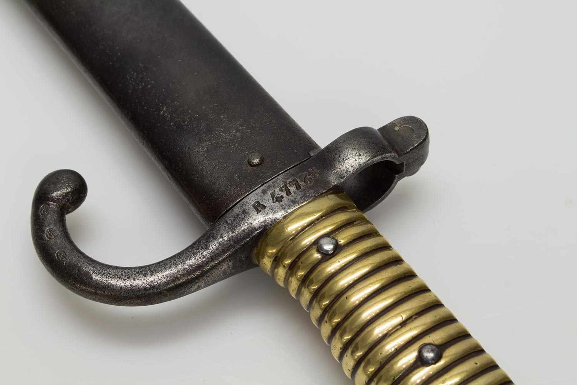 Sabre Baionette Frankreich M 1866, für Chassepot Infanteriegewehr, Yatagan - Klinge, Messinggriff - Bild 2 aus 4