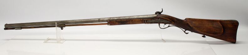 Jagdgewehrum 1850, Percussion, Nußbaumschäftung, L. 115 cm