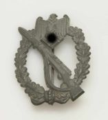Infanterie Sturmabzeichenin Silber, Hohlprägung, II. WK, Nadel ersetzt