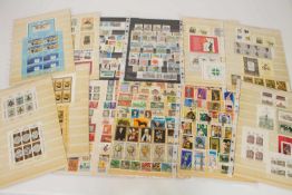Konvolut BriefmarkenDDR Briefmarken + Blöcke ab den 50er Jahren