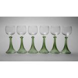 Sechs Weinrömerwohl Theresienthal, um 1900, farbloses und leicht uranfarbenes Glas, kugelige Kuppen,