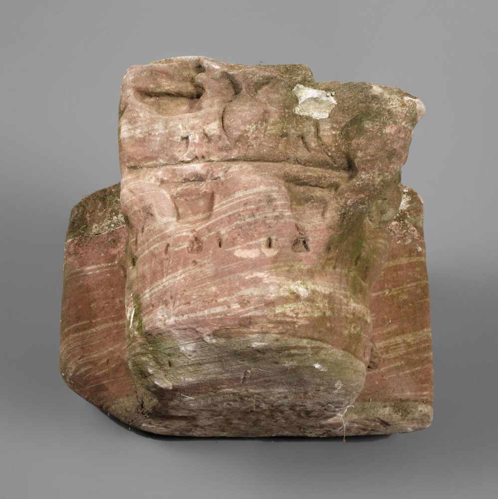 Korinthisches Kapitellwohl 16. Jh., roter Sandstein aus dem Raum Koblenz oder Mainz, mit