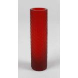 Murano Stangenvase BienenwabendekorEntwurf wohl Carlo Scarpa für Venini, 1940er Jahre, rotes Glas