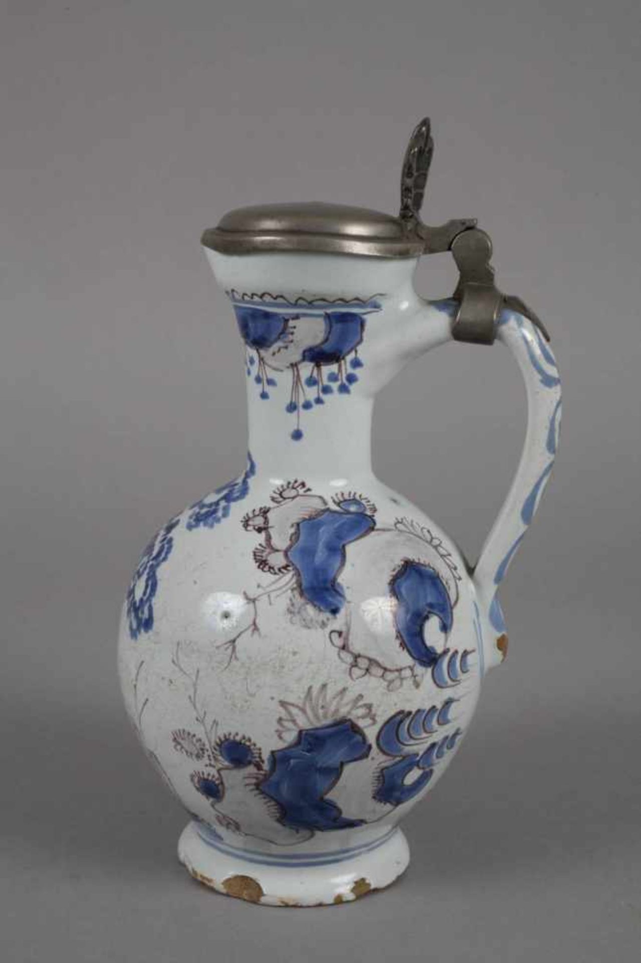 Fayence Enghalskrugwohl Ansbach, um 1800, hellbrauner Scherben mit kleisterblauer Glasur, - Bild 5 aus 5