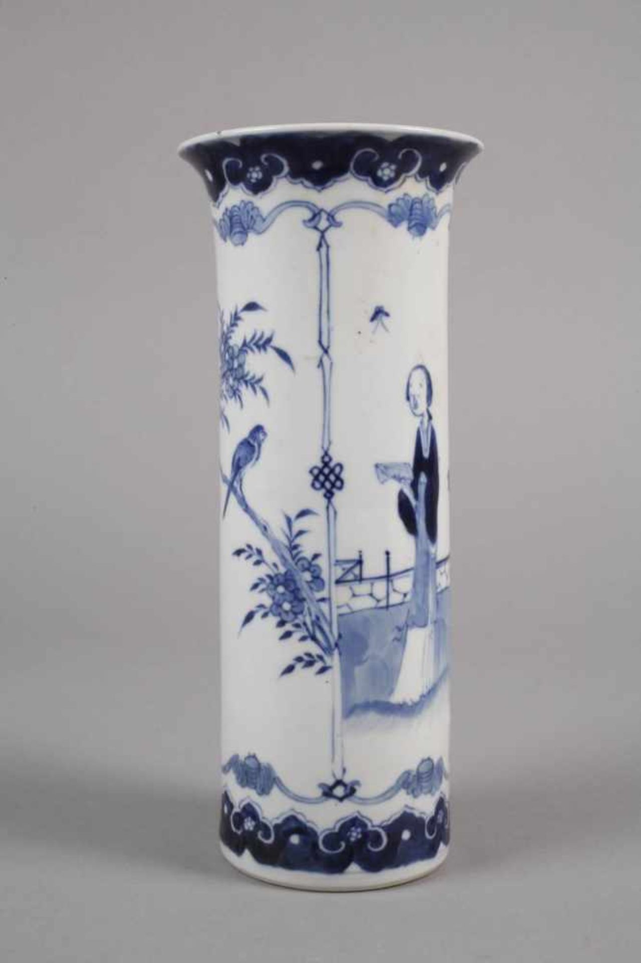 Vase ChinaEnde 19. Jh., am Boden Vier-Zeichen-Marke, Porzellan in kobaltblauer - Bild 2 aus 4
