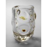 Vase Studioglas19870er Jahre, ungemarkt, massives farbloses Glas, plangeschliffener Stand,