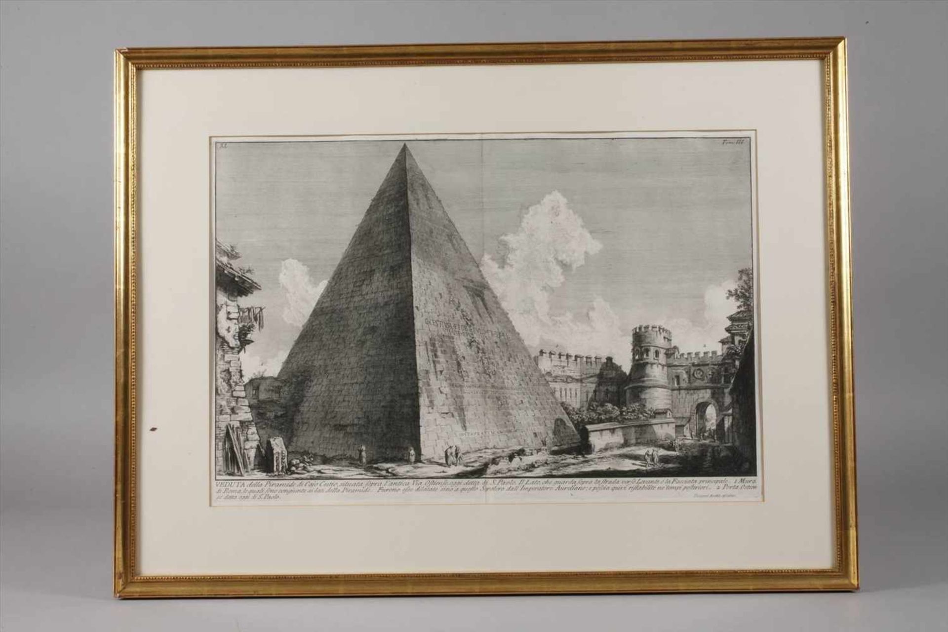 Giovanni Battista Piranesi, Cestius PyramideAnsicht des ungewöhnlichen Bauwerkes an einem der - Bild 4 aus 4