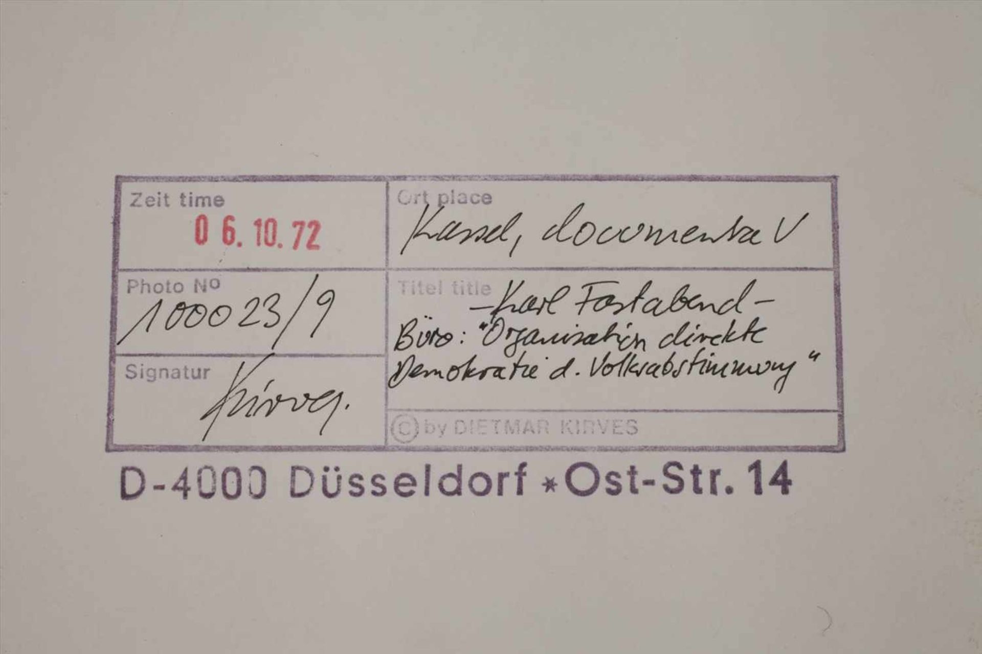 Drei Fotografien Joseph Boysvon Dietmar Kirves, rückseitig bezeichnet und mit offiziellem Stempel, - Bild 4 aus 8