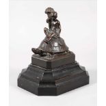 C. Bull, Mädchen auf Schildkröteum 1900, signiert, Gießerstempel Bildgießerei Lauchhammer, Bronze