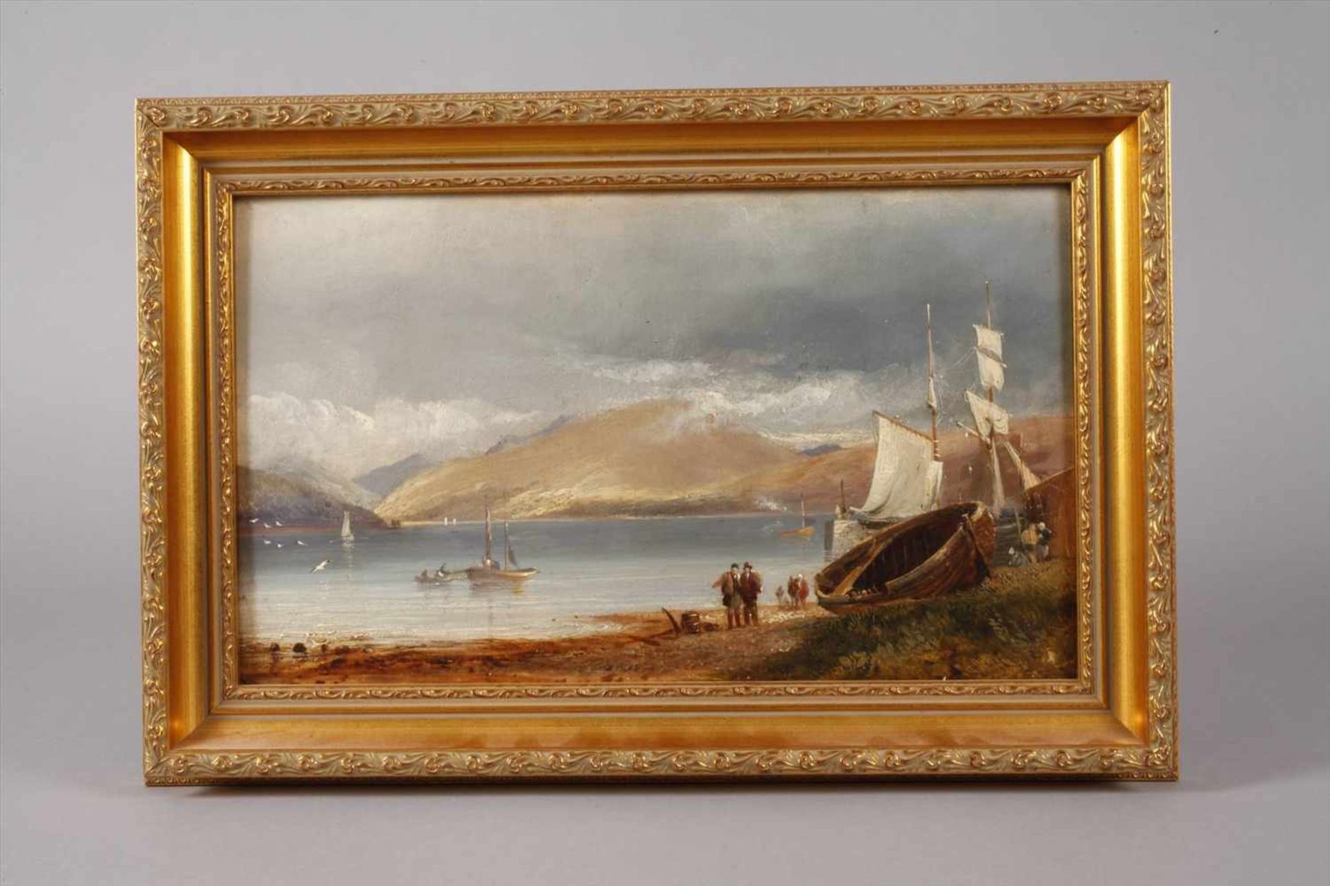 Samuel Bough, attr. Fischer am Strandzwischen Bergen gelegener See, mit einigen Segelbooten und im - Bild 3 aus 3