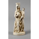 Spätgotische Madonnawohl Frankreich 15./16. Jh., Elfenbein aufwendig beschnitzt, teils graviert