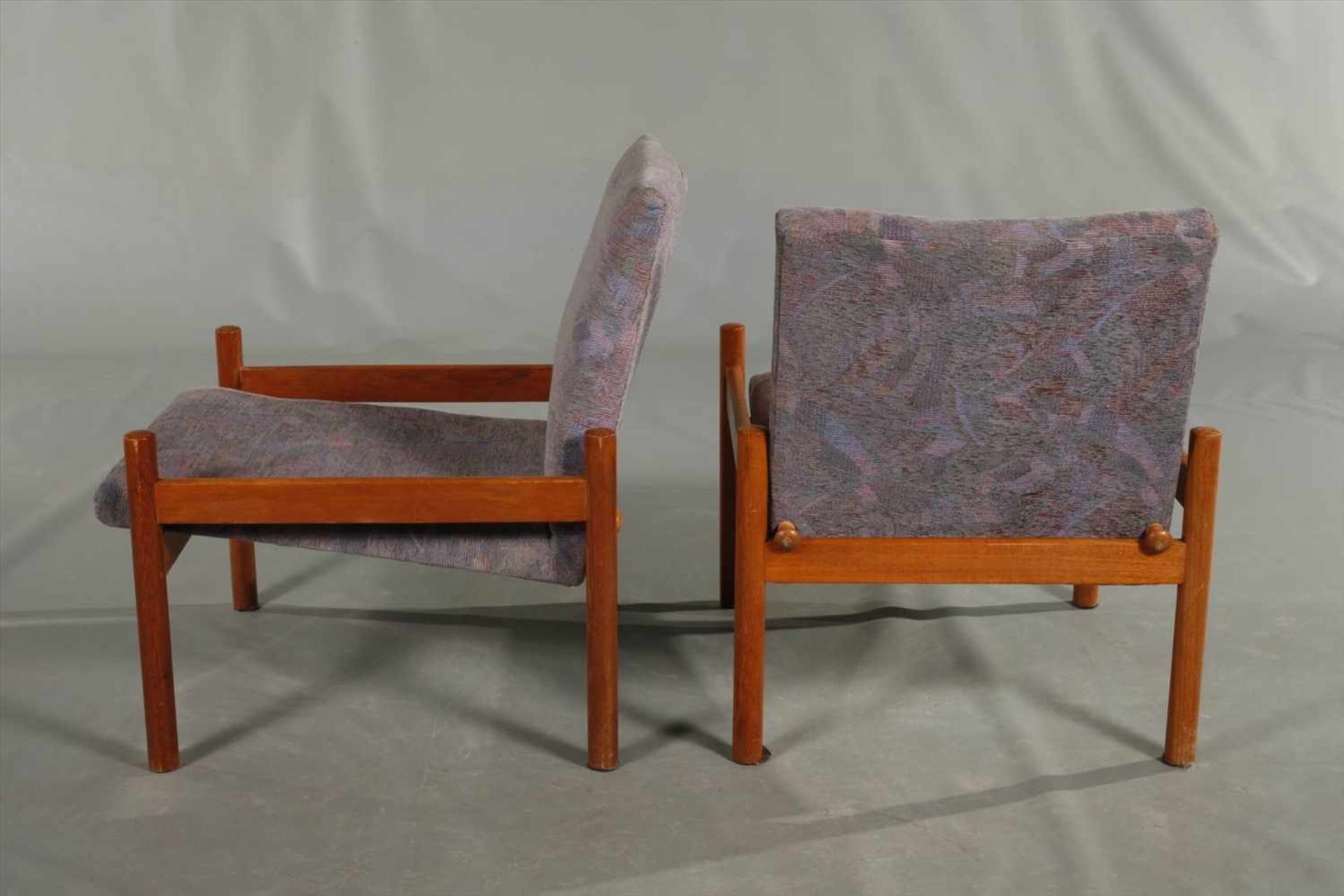 Sitzgruppe Teakholzwohl Skandinavien, 1960er Jahre, bestehend aus Tisch und zwei Sesseln, Gestell - Bild 3 aus 6