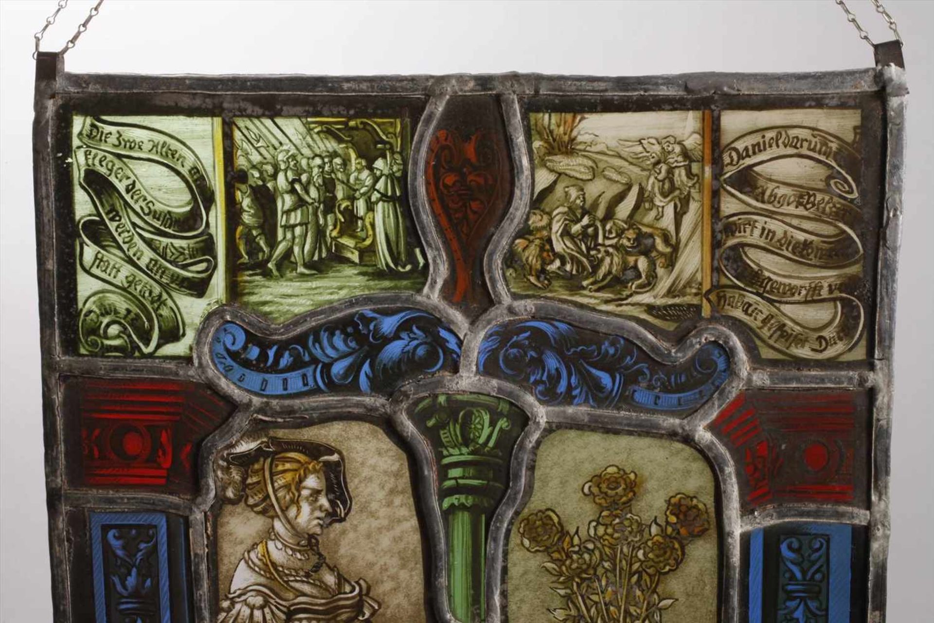 Bleiglasfenster im Renaissancestil19. Jh., in den Ecken Spruchbänder, biblische Szenen, guter - Bild 3 aus 3