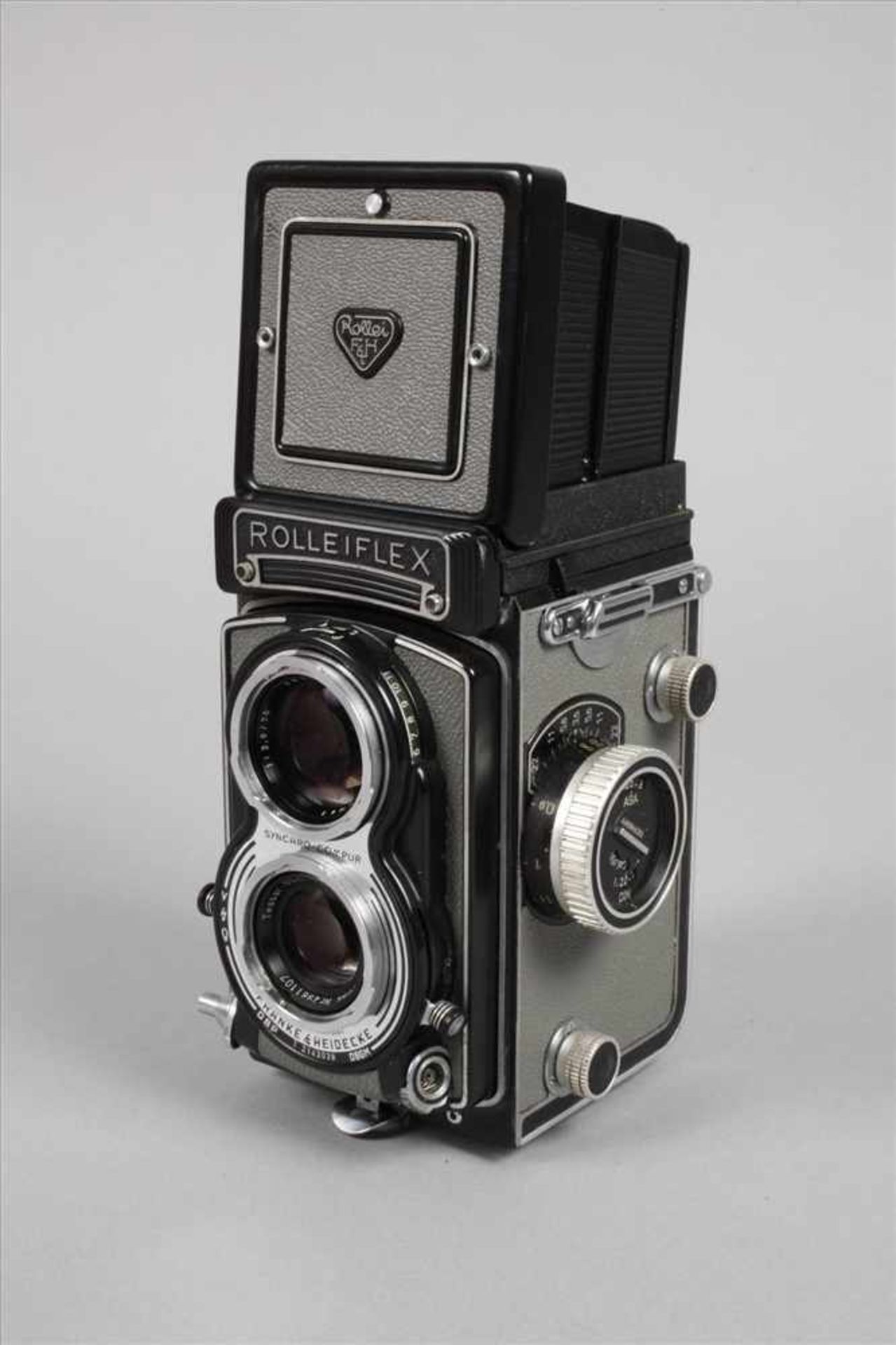 Kamera Rolleium 1960, Modell Rolleiflex, gemarkt Franke & Heidecke, Made in Germany, geschwärztes - Bild 5 aus 5