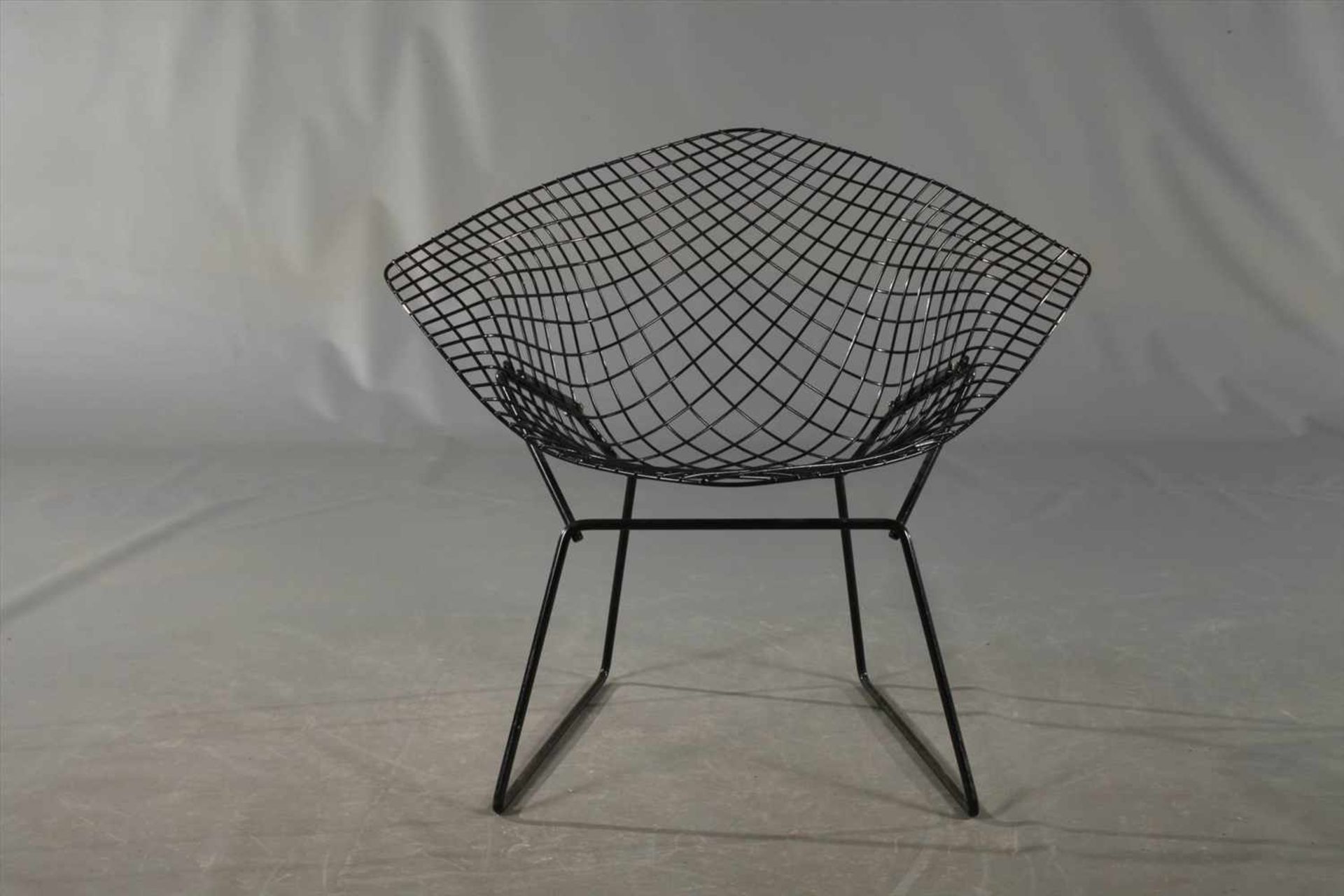 Sechs Diamond ChairsEntwurf Harry Bertoia 1950/52, Ausführung wohl 1990er Jahre, schwarz - Bild 2 aus 4