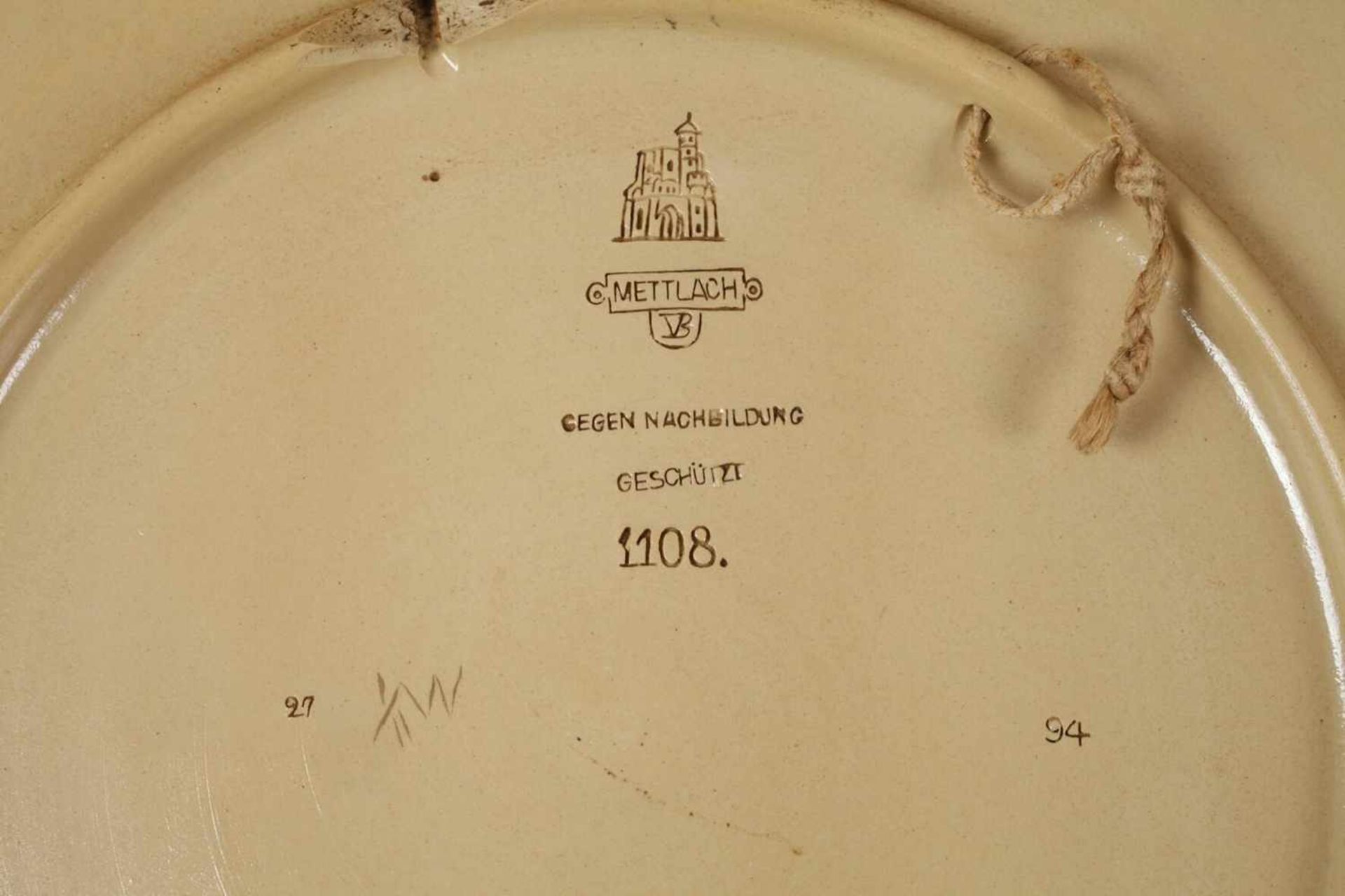 Villeroy & Boch großer Wandteller mit Burgum 1900, Prägemarke V & B Mettlach, Schriftzug "gegen - Bild 3 aus 3