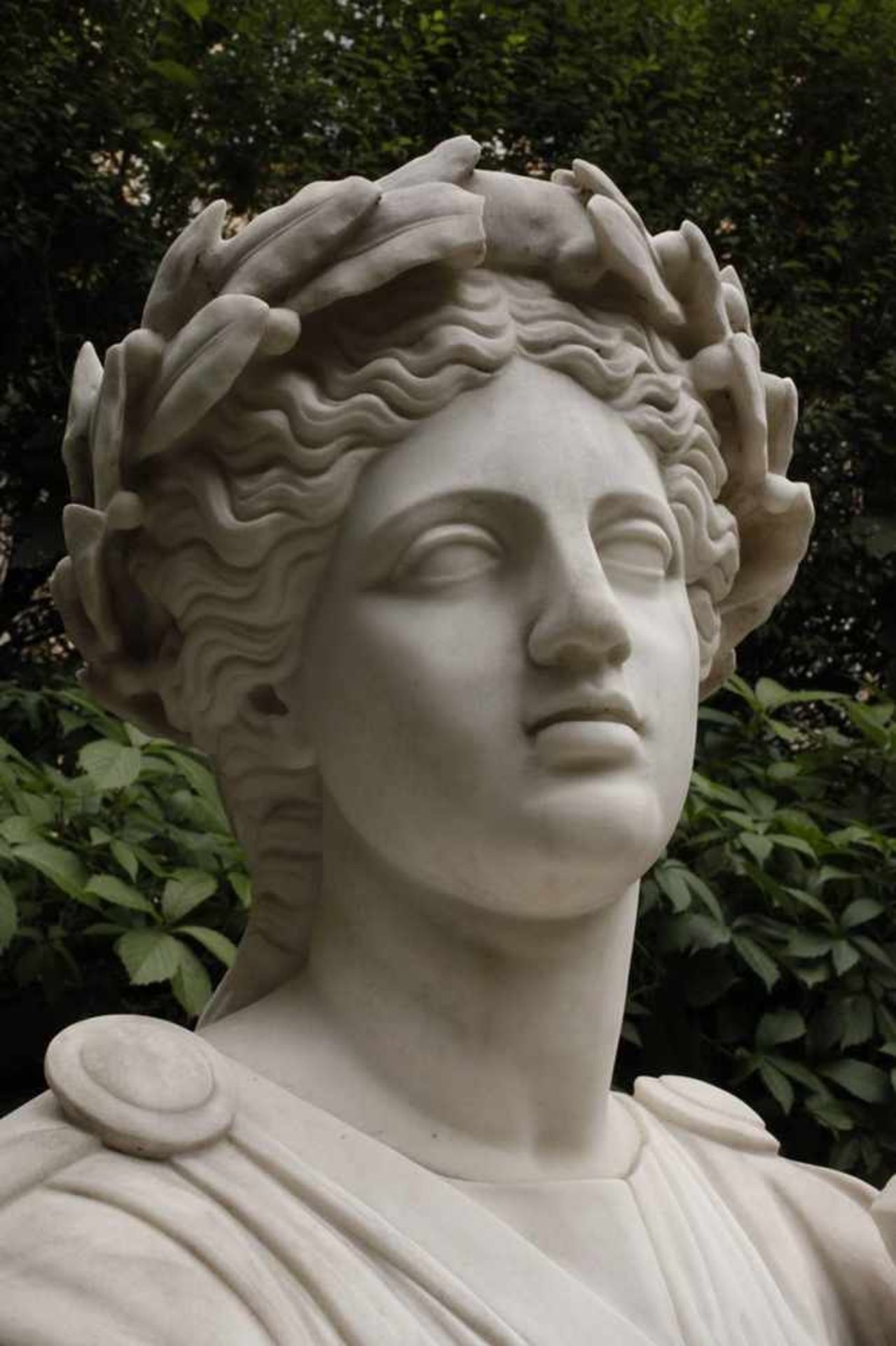 Antonio Frilli, lebensgroße Statue Apolloum 1900, aus weißem Carrara-Marmor gehauen, auf dem - Bild 7 aus 9