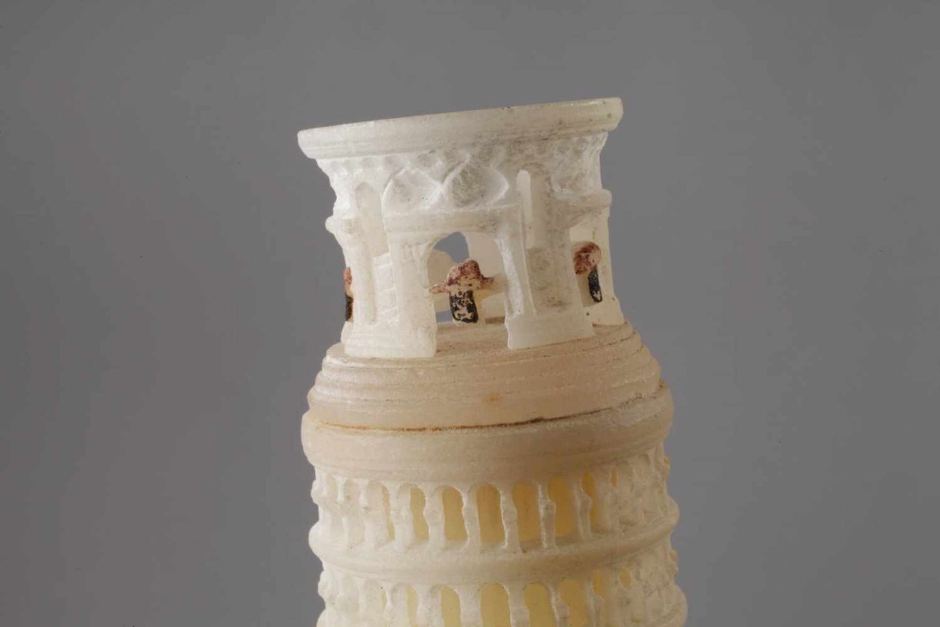 Architekturmodell Italien, Ende 19. Jh., Alabaster, stark verkleinertes Modell des schiefen Turm von - Bild 3 aus 13