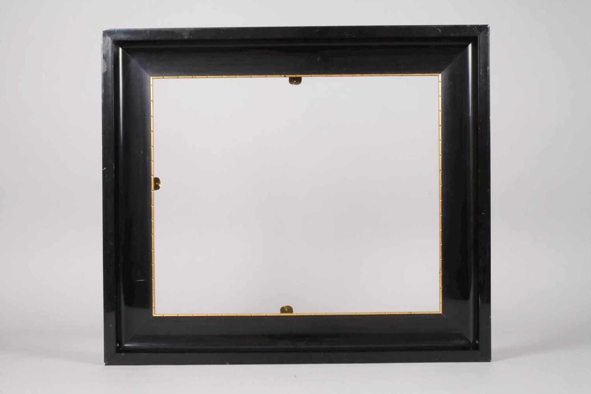 Zwei schwarze Lackleisten und braune Leiste mit Silberranddrei Rahmen aus maximal 7,5 cm breiter, - Bild 2 aus 5