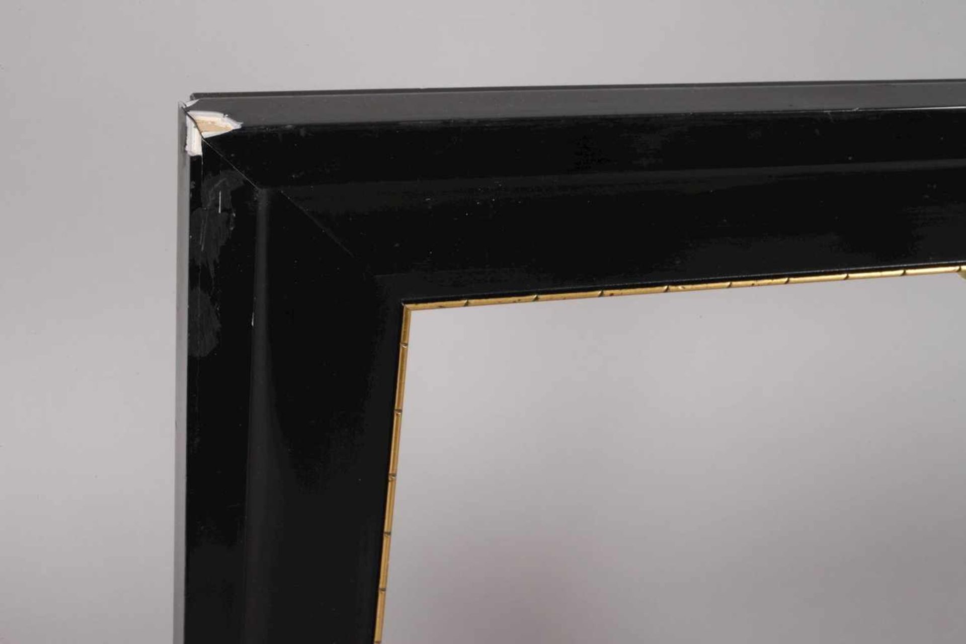 Zwei schwarze Lackleisten und braune Leiste mit Silberranddrei Rahmen aus maximal 7,5 cm breiter, - Bild 3 aus 5